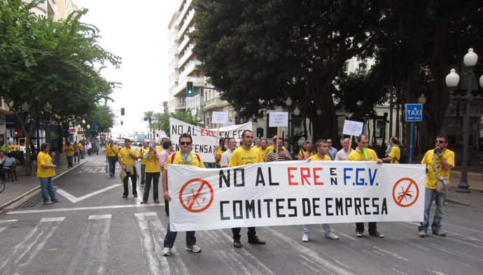 Manifestación de trabajadores del TRAM contra el ERE en FGV