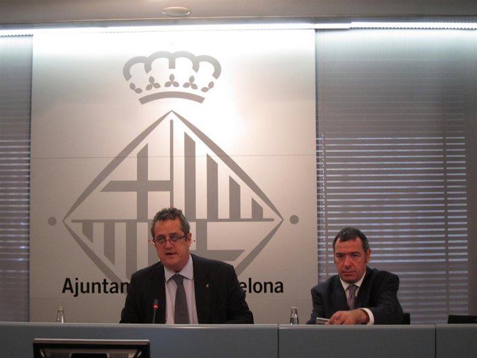 J.Forn (teniente de alcalde de Barcelona) M.Boada (Servs.Y Estudios Evaluación)