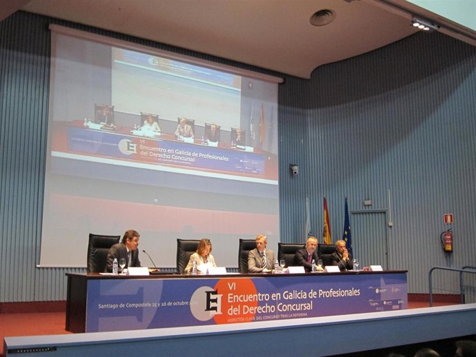 Encuentro de profesionales del derecho concursal en Santiago