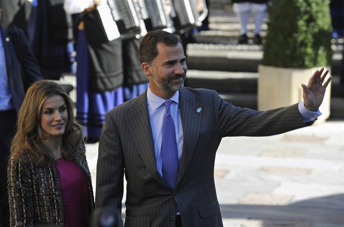 Los Príncipes de Asturias a su llegada al Hotel Reconquista