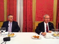 25-N.- Pere Navarro (PSC) cree que una Cataluña independiente estaría "probablemente" intervenida