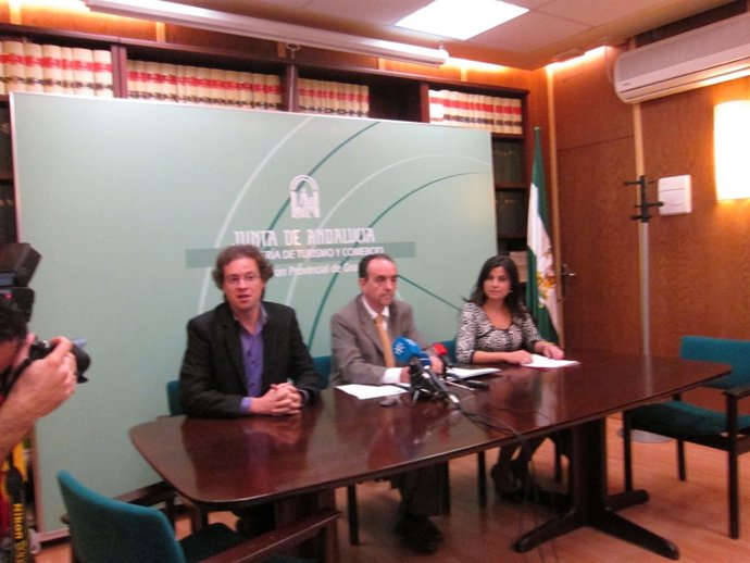 El consejero de Turismo y Comercio, Rafael Rodríguez.