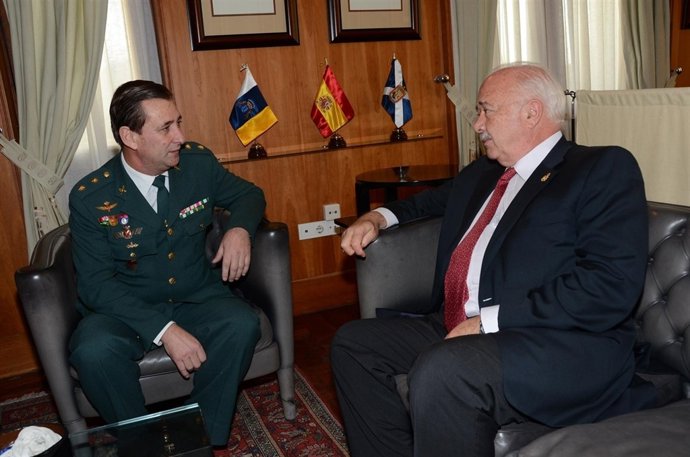 Ricardo Melchior recibe al nueve jefe de la Comandancia de la Guardia Civil