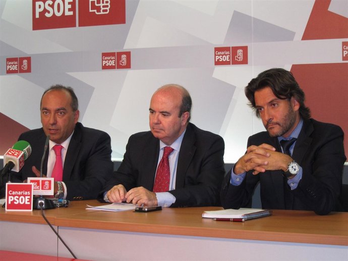 Cruz, Zarrías y Matos, en rueda de prensa