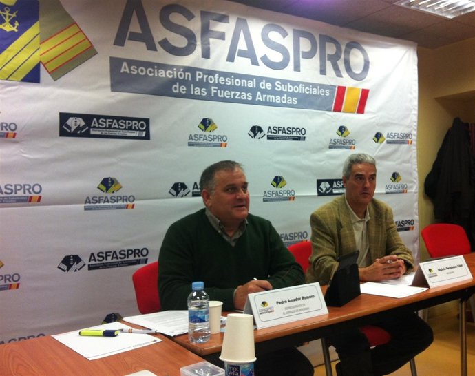 El presidente y el representante de la Asociación Profesional de Suboficiales
