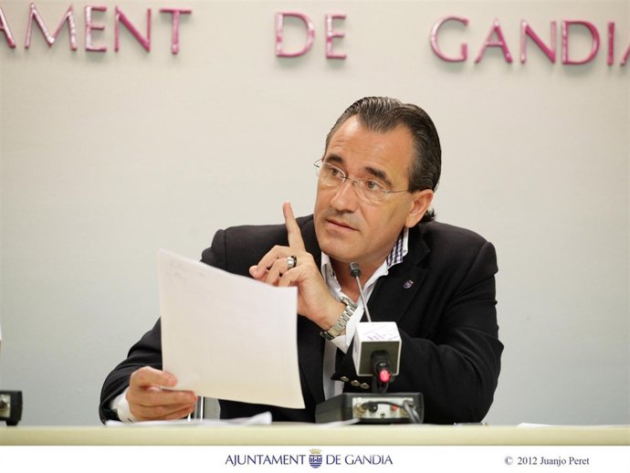 El Alcalde De Gandia, Arturo Torró