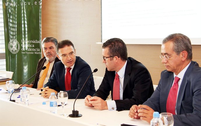 El conseller Serafín Castellano durante la clausura de las jornadas