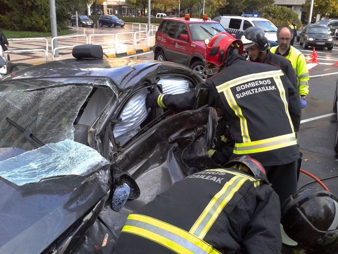 Imagen del coche de la mujer herida en el accidente.