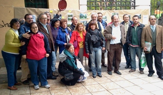 Celebración de un mercadillo popular.