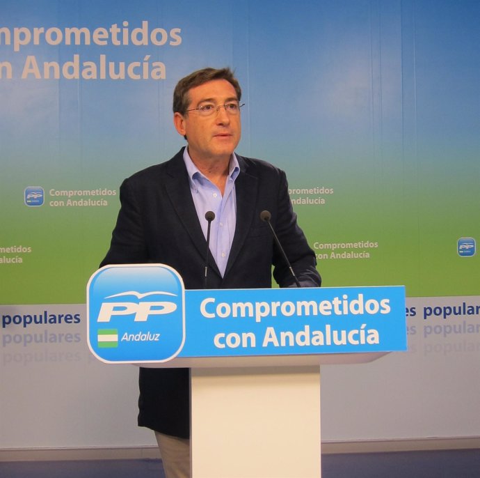 El coordinador de Economía y Hacienda del PP-A, Rafael Carmona 