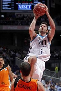 Baloncesto.- Rudy Fernández: "El Caja Laboral está jugando mejor estos últimos partidos" 