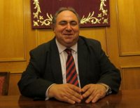 Tirado: "En España ya se habla del milagro económico que está haciendo Cospedal y de su machada para cumplir el déficit"