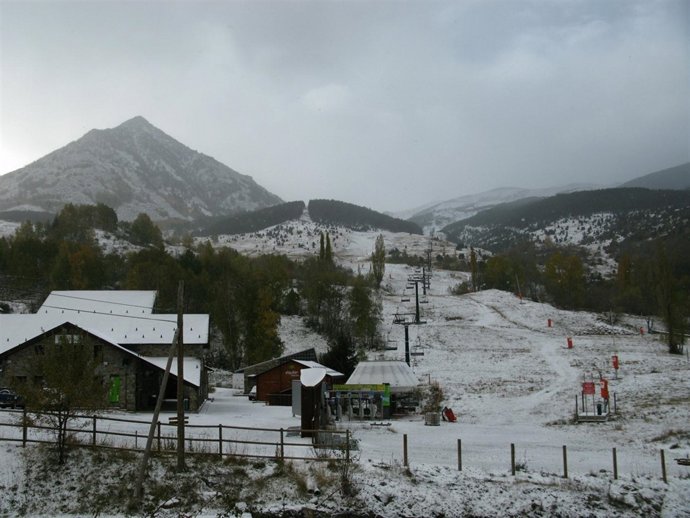 Primeras nieves en Cerler, El Molino 