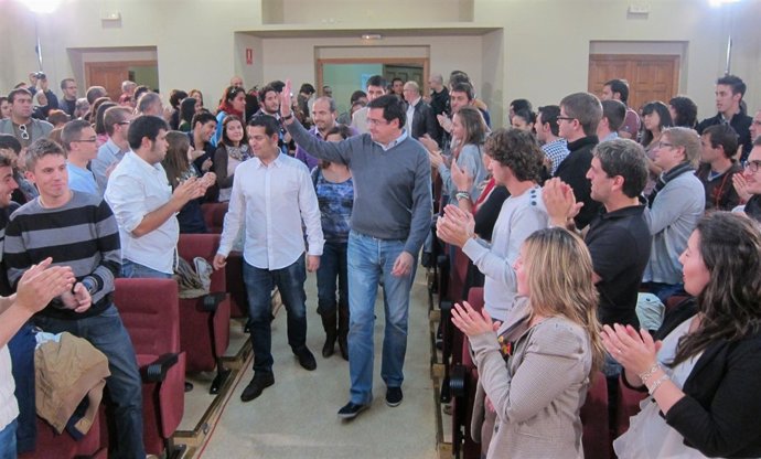 López llega a las jornadas de JSE en Salamanca