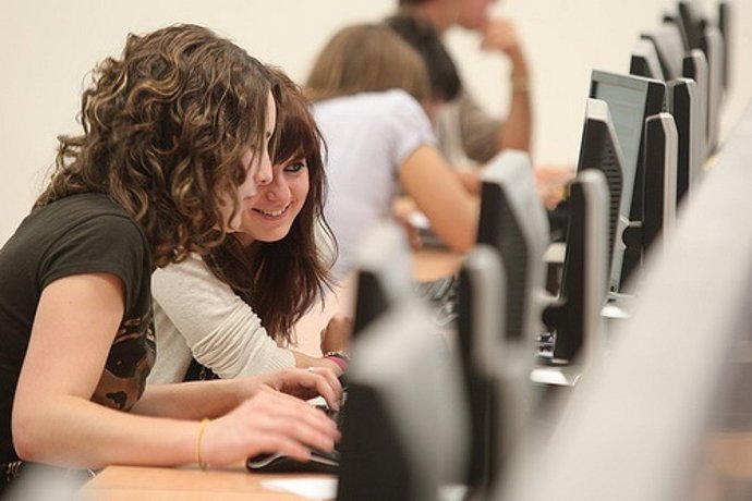 Adolescentes en las redes sociales