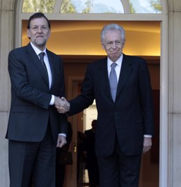 Rajoy recibe a Monti en la Moncloa