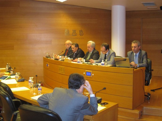 Joaquín Meseguer (CAM), Segundo Por La Izquierda