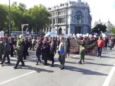 Imagen de la concentración de trabajadores municipales en Cibeles