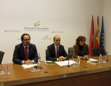 José Francisco Alenza (i), Alberto Catalán y Claudia Storini.