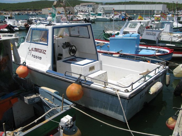 Embarcación intervenida en la Operación Mariscador