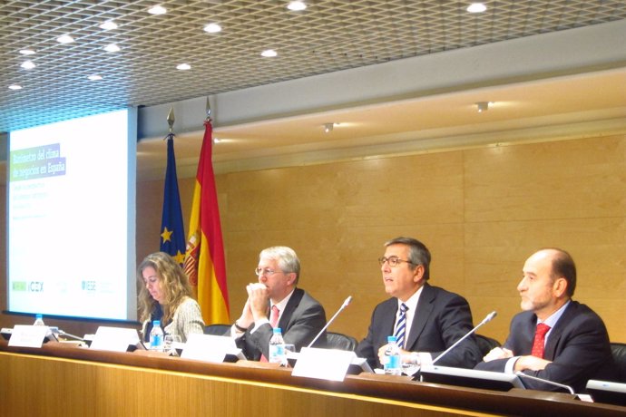 Barómetro de clima empresarial en España del IESE e Invest in Spain