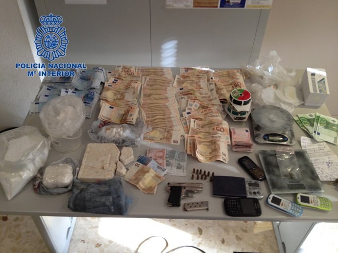 Efectos Incautados Durante Una Operación Contra El Tráfico De Drogas