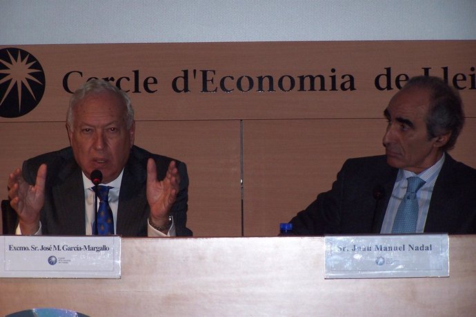 El ministro J.M.García Margallo y Juan Manuel Nadal (Cercle d'Economia Lleida)
