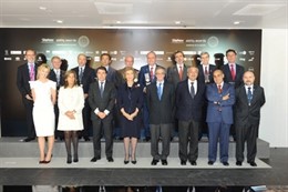 La Reina junto a los nueve premiados en los premios Telefónica Ability Awards