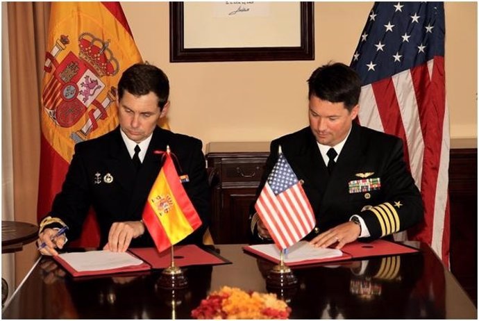 España y EEUU firman las normas de atraque en la Base Naval de Rota