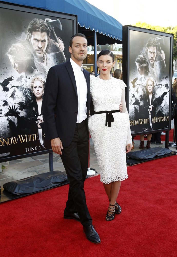 Rupert Sanders y Liberty Ross