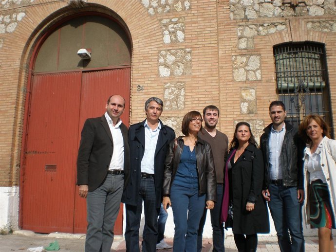 Concejales del PSOE Málaga, ante la antigua cárcel      