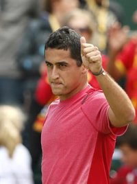 Almagro sufre ante Albert Ramos pero se cita con Tsonga en tercera ronda