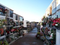 Cientos de miles de españoles visitarán los cementerios en el día de Todos los Santos