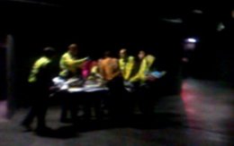 Samur atiende a una joven en el Madrid Arena