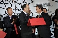 Mas se muestra "orgulloso" del sector turístico catalán durante la Noche del Turismo en Moscú