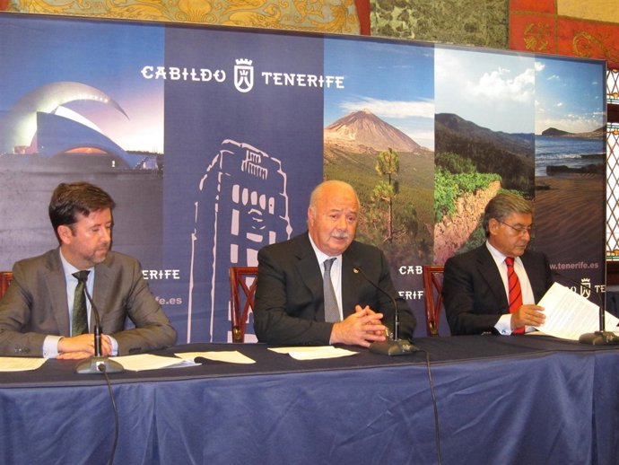 Alonso, Melchior y Santos, en rueda de prensa