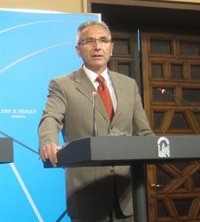 Gobierno andaluz pide no caer en moralinas sobre la forma de divertirse 