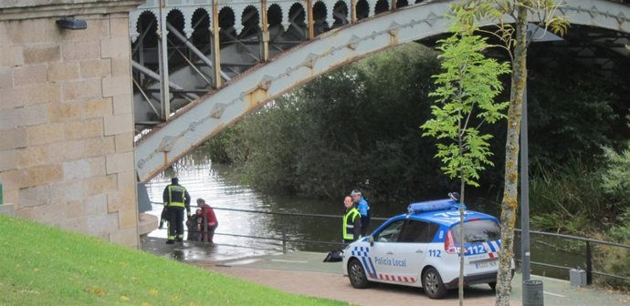 Trabajos para sacar del río Tormes el cadáver de un varón
