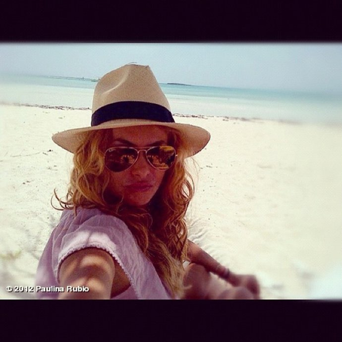 PAULINA RUBIO