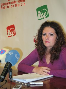 La responsable de Política Social de IU-Verdes, Adoración Peñas