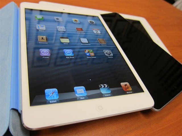 Probamos el iPad mini y lo ponemos frente al iPad de cuarta ... Probamos el iPad mini y lo ponemos frente al iPad de cuarta ...
