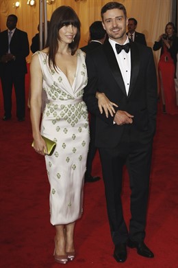 Actors Justin Timberlake and Jessica Biel arrive at the Metropolitan Museum of A