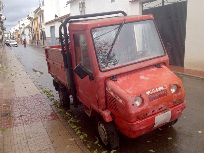 Vehículo del concejal de IU agredido