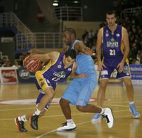 Baloncesto/Liga Endesa.- (Cró) Estudiantes encaja su segunda derrota en Valladolid y el Valencia vence al Cajasol      