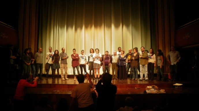Los Actores Leen Un Manifiesto En El Teatro Talia