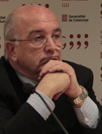 Almunia ve argumentos tanto para que España pida el rescate como para que no