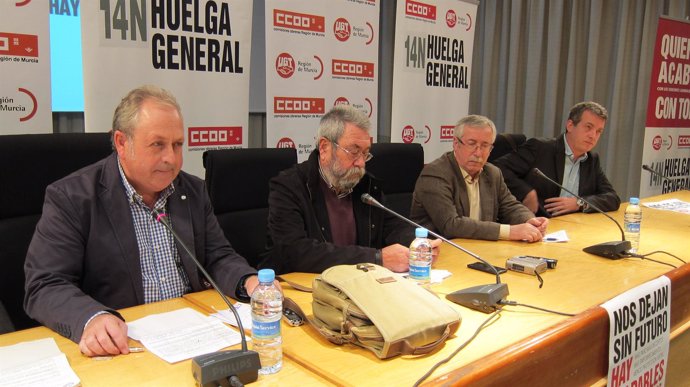 Antonio Jiménez y Cándido Méndez (UGT) junto a Toxo y Daniel Bueno (CCOO)