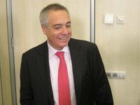 25-N.- Pere Navarro exige a Artur Mas que defienda procesos legales y no "consultas de la señorita Pepis"