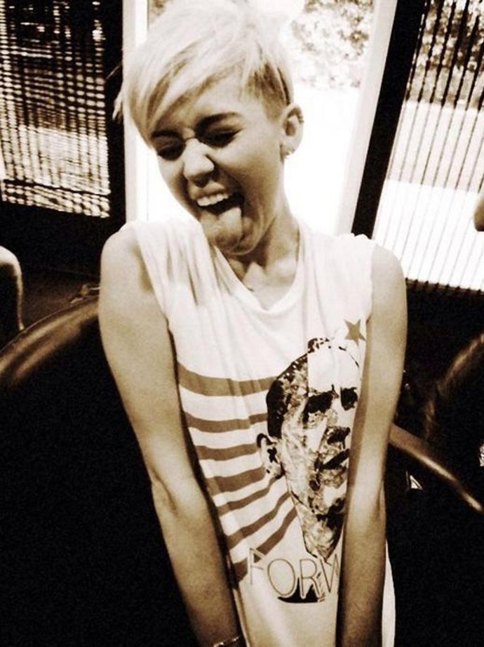MILEY CYRUS