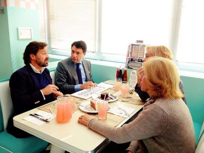 Ignacio González en el Pegie Sue's